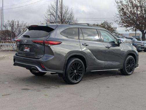 2023 Toyota Highlander XSE