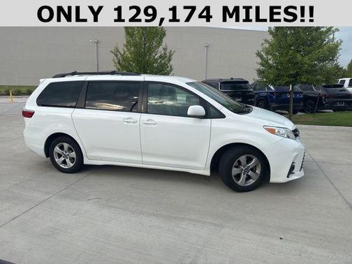 2020 Toyota Sienna LE