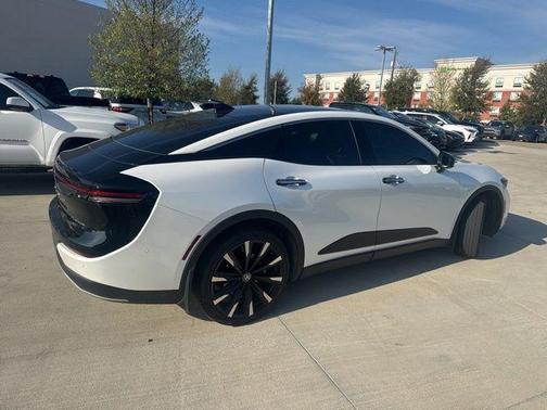 2024 Toyota Crown Platinum