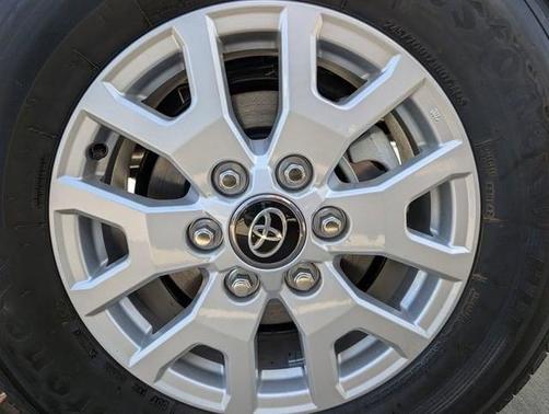 2025 Toyota Tacoma SR