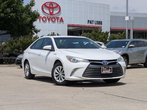 2016 Toyota Camry Hybrid LE