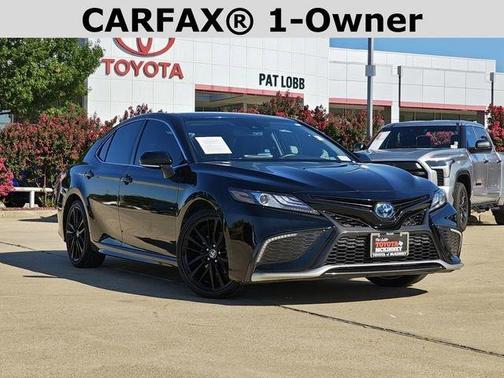 2022 Toyota Camry Hybrid XSE