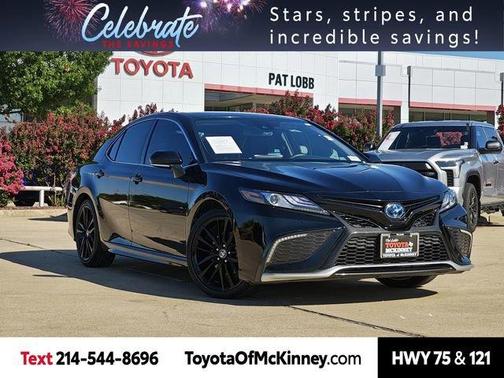 2022 Toyota Camry Hybrid XSE
