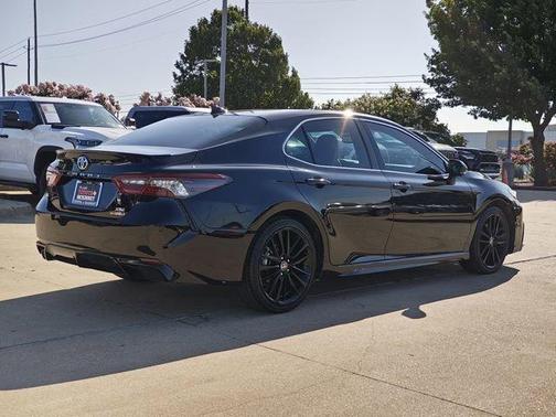 2022 Toyota Camry Hybrid XSE