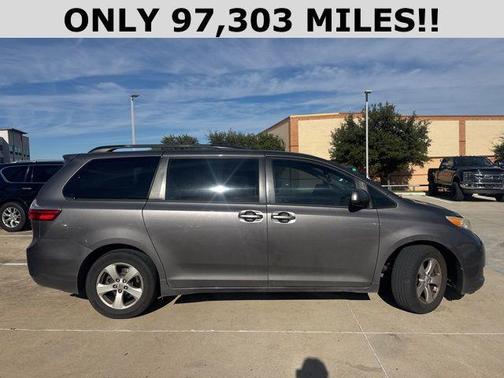 2015 Toyota Sienna LE