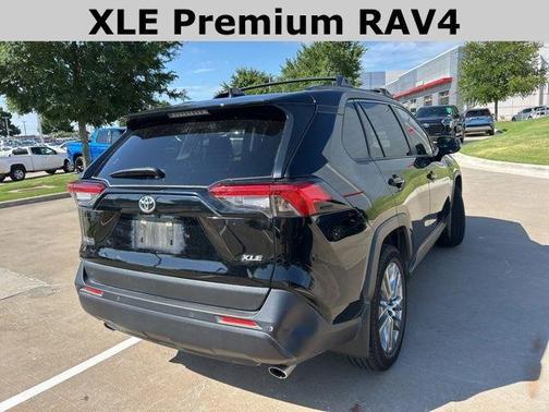 2023 Toyota RAV4 XLE Premium