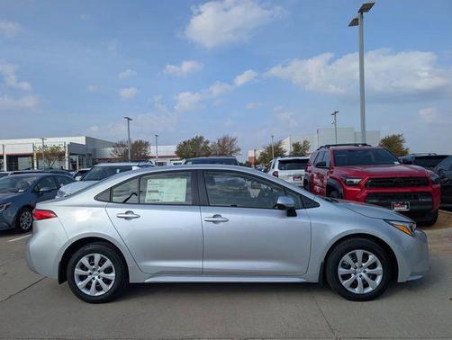 2026 Toyota Corolla Hybrid LE
