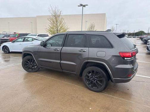2020 Jeep Grand Cherokee Altitude