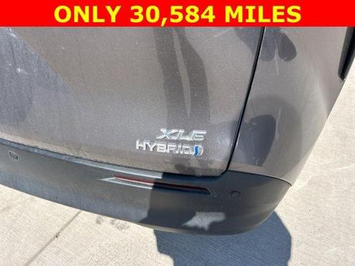2022 Toyota Sienna XLE