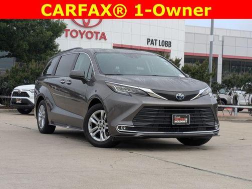 2022 Toyota Sienna XLE