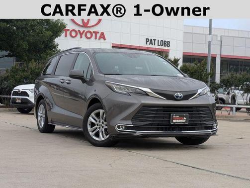 2022 Toyota Sienna XLE