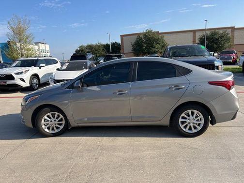 2022 Hyundai Accent SEL