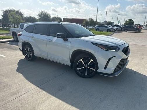 2022 Toyota Highlander XSE