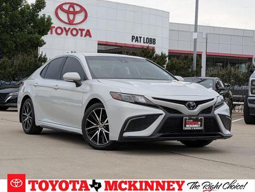 Ice Edge 2023 Toyota Camry SE