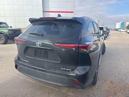 2024 Toyota Highlander XLE