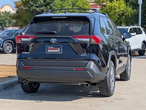 2025 Toyota RAV4 Hybrid LE