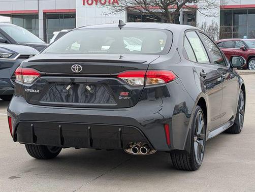 2026 Toyota Corolla Hybrid SE