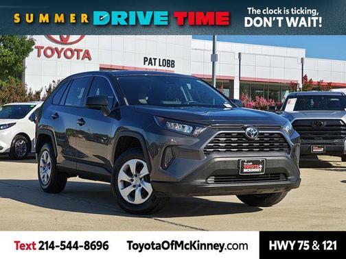 2022 Toyota RAV4 LE