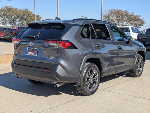 2025 Toyota RAV4 Hybrid XLE Premium