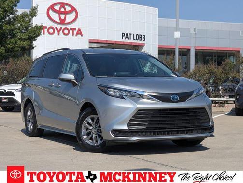 2022 Toyota Sienna LE