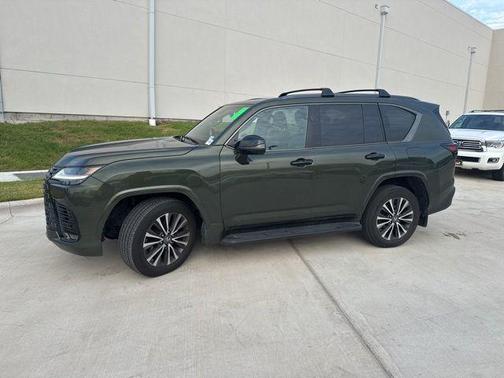 2022 Lexus LX 600 Premium