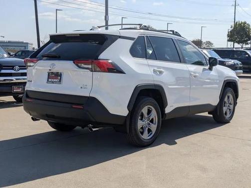 2025 Toyota RAV4 Hybrid LE