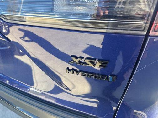 2023 Toyota Corolla Hybrid SE