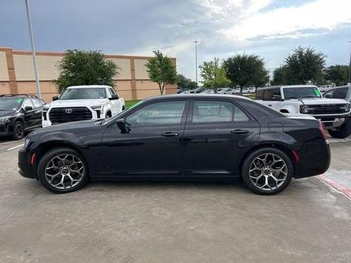 2018 Chrysler 300 Touring