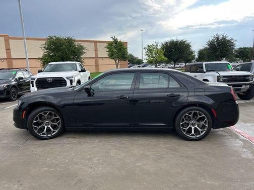 2018 Chrysler 300 Touring