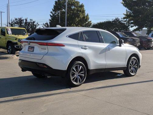 2022 Toyota Venza LE