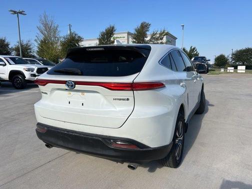 2022 Toyota Venza LE