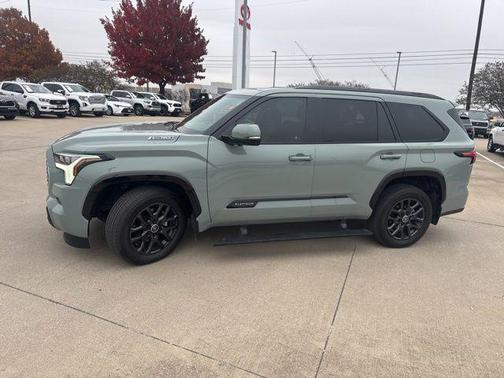 2024 Toyota Sequoia Platinum