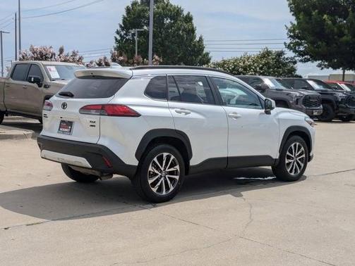 2023 Toyota Corolla Cross XLE