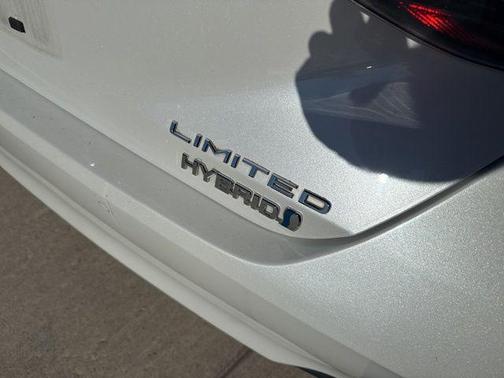 2019 Toyota Avalon Hybrid Limited