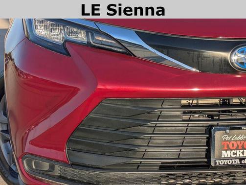 2022 Toyota Sienna LE