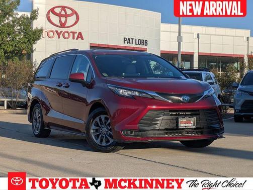 2022 Toyota Sienna LE