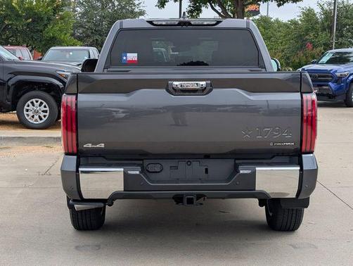 2025 Toyota Tundra Hybrid 1794 Edition