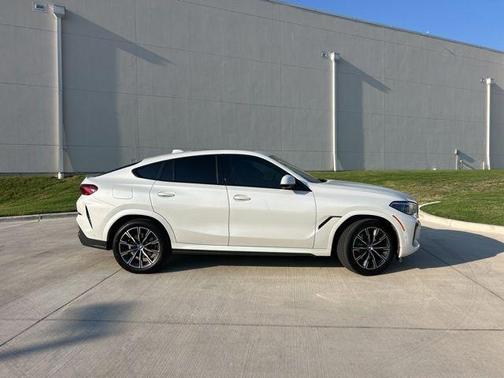 2023 BMW X6 xDrive40i