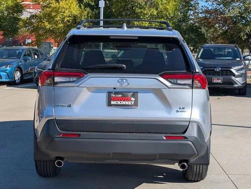 2025 Toyota RAV4 Hybrid LE