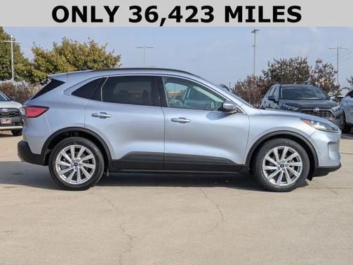 2022 Ford Escape Titanium