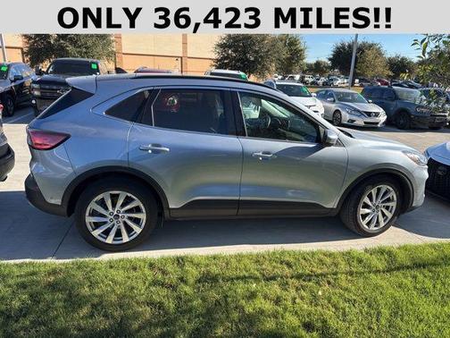 2022 Ford Escape Titanium