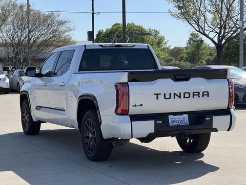 2024 Toyota Tundra Hybrid Platinum