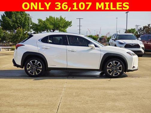 2020 Lexus UX 250h Base