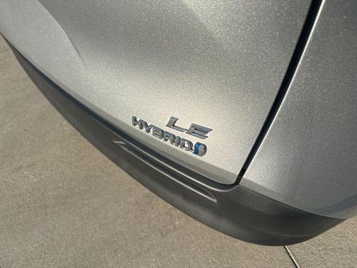 2023 Toyota Sienna LE