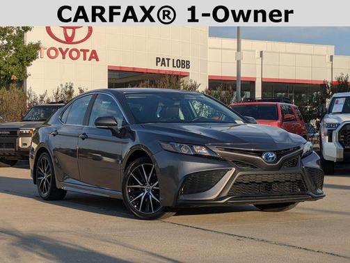 2024 Toyota Camry Hybrid SE