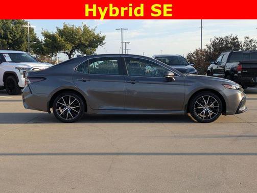 2024 Toyota Camry Hybrid SE