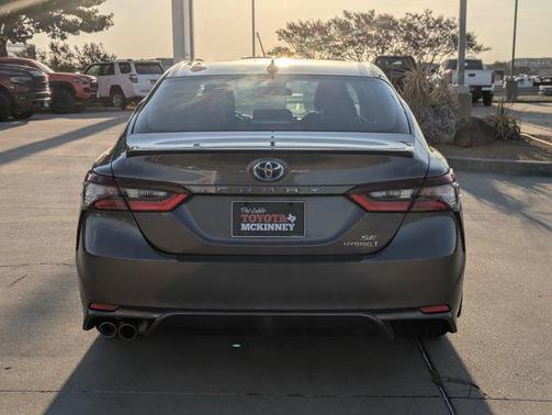 2024 Toyota Camry Hybrid SE