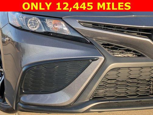 2024 Toyota Camry Hybrid SE