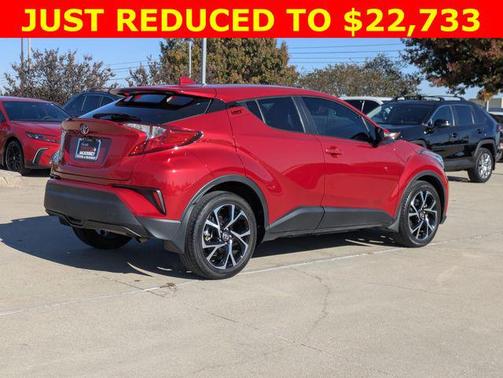 2022 Toyota C-HR XLE