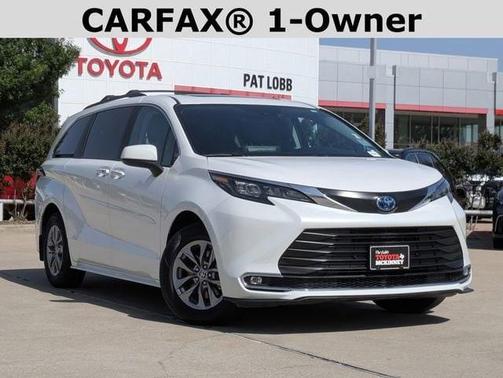 2024 Toyota Sienna XLE